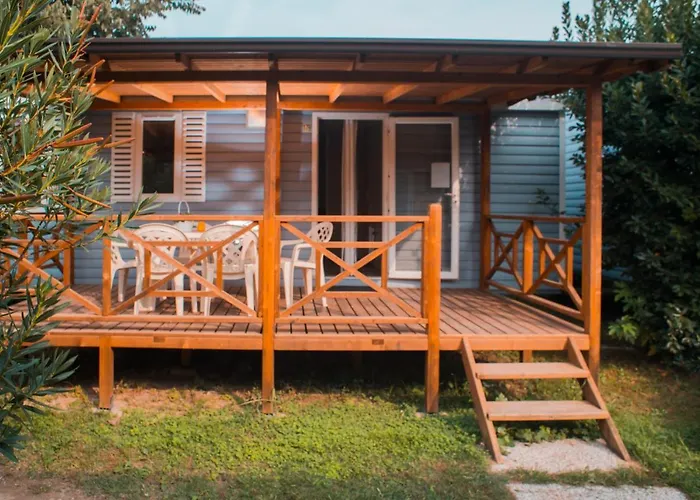 Baia Campingplatz 4*