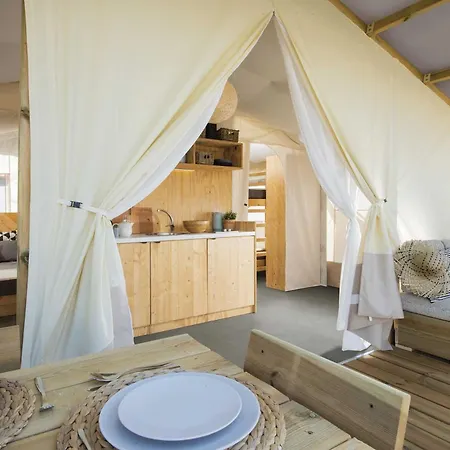 Baia Campingplatz 4*