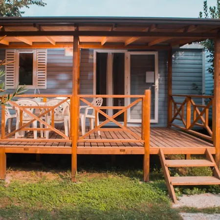 Baia Campingplatz 4*